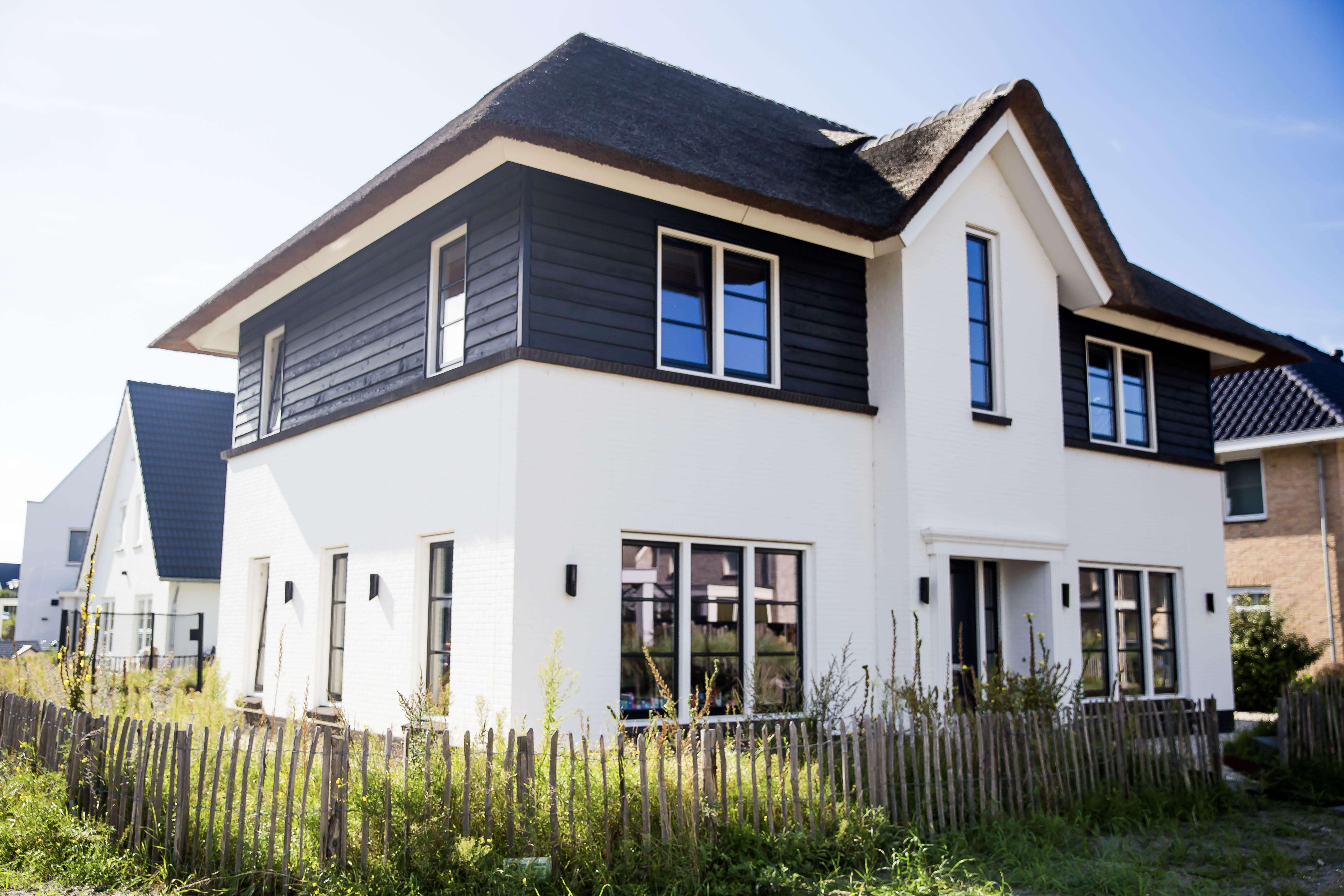 Foto: Rietgedekte villa bouwen met villatype Nachtpauwoog Architectuurwonen  4 