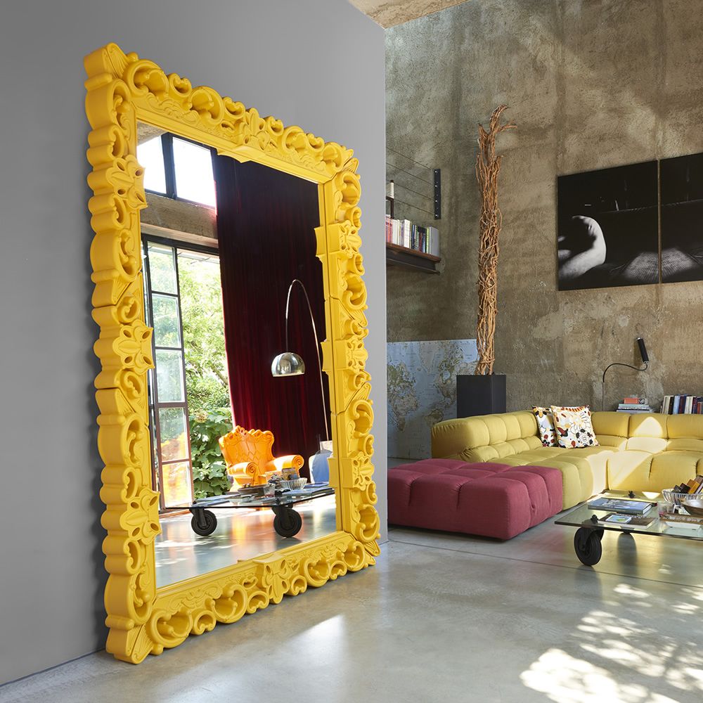 Foto: mirror of love saffron yellow slide