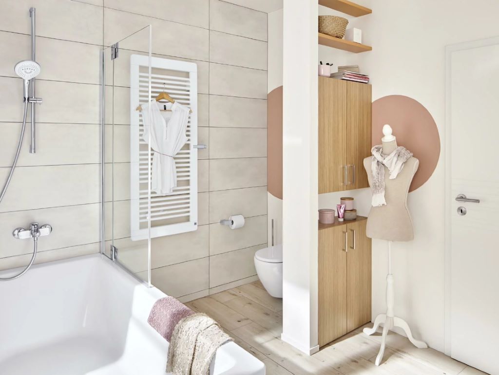 Foto : Ervaar pure luxe tijdens het douchen met de Kermi PASA XP op de badkuip