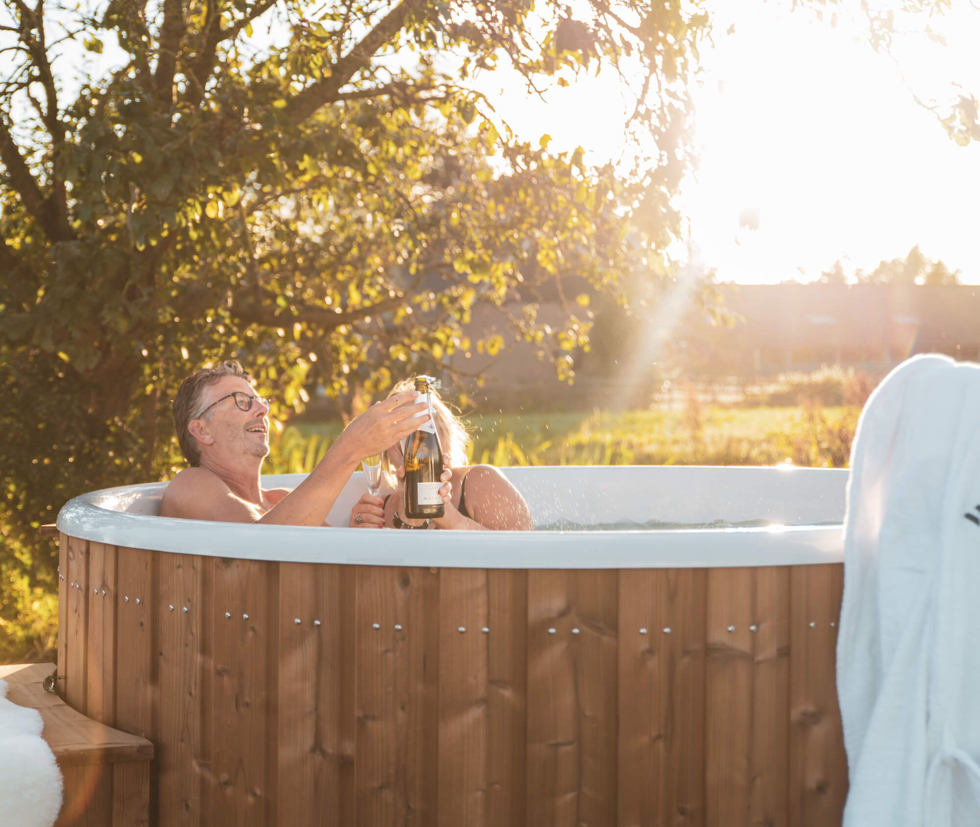 Foto : Kunststof hot tub: optimaal genieten