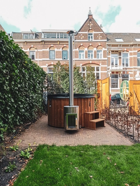 Foto : Drie verschillende manieren om de hottub in de tuin te plaatsen