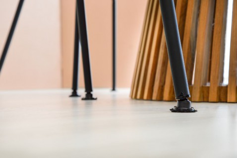 Foto : Welke vloerglijders gebruik je op een PVC vloer?