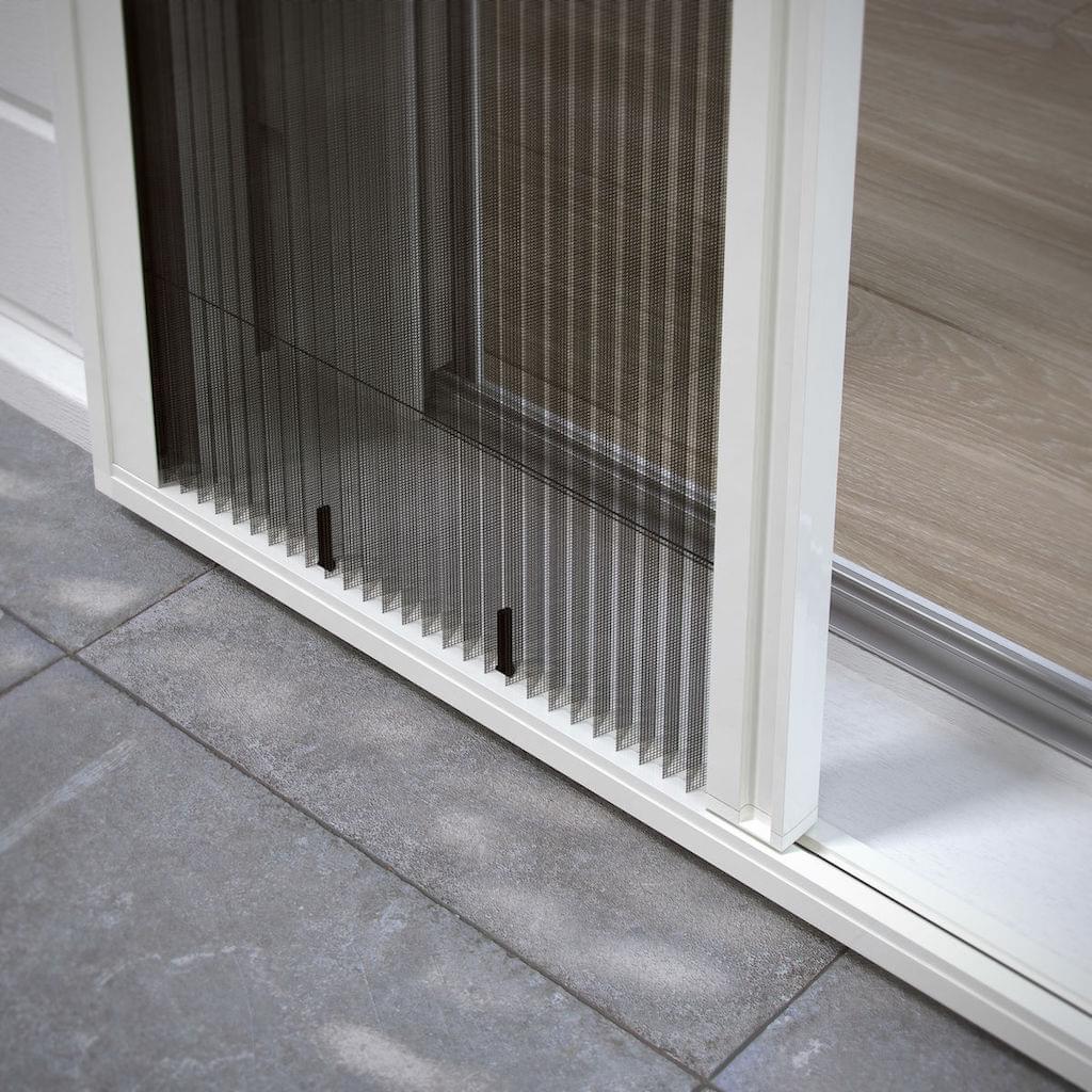 001-Bruynzeel-luxaflex-hor-horren-raam-deur-schoonmaken-tips-handig-snel-makkelijk-stofzuigen