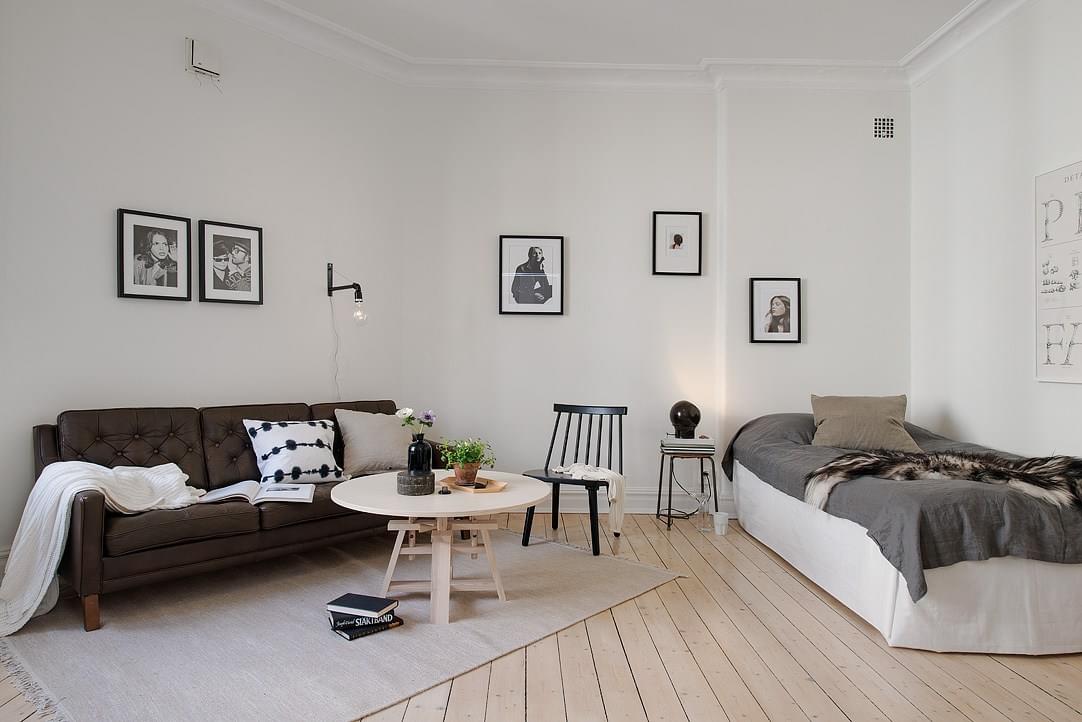 Foto: woonkamer-en-slaapkamer-klein-wonen-slim-inrichten