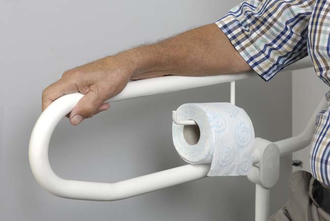 Foto: Handicare-ergonomie-toiletbeugels_aangepast sanitair