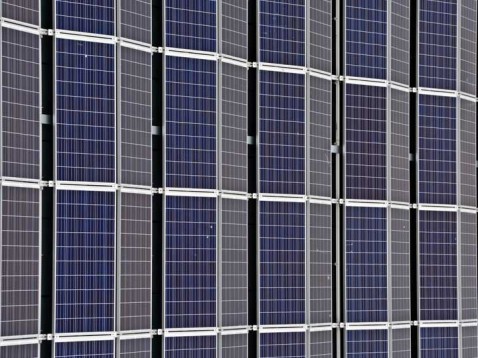 Foto : Hoe je met zonnepanelen duurzaam geld kan besparen
