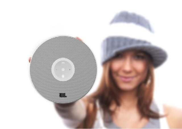JBL introduceert een nieuw audiosysteem met uitneembare draadloze speaker: JBL ® Voyager.