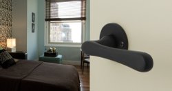 Foto: deurbeslag-hang-sluitwerk-smeedijzer-gietijzer