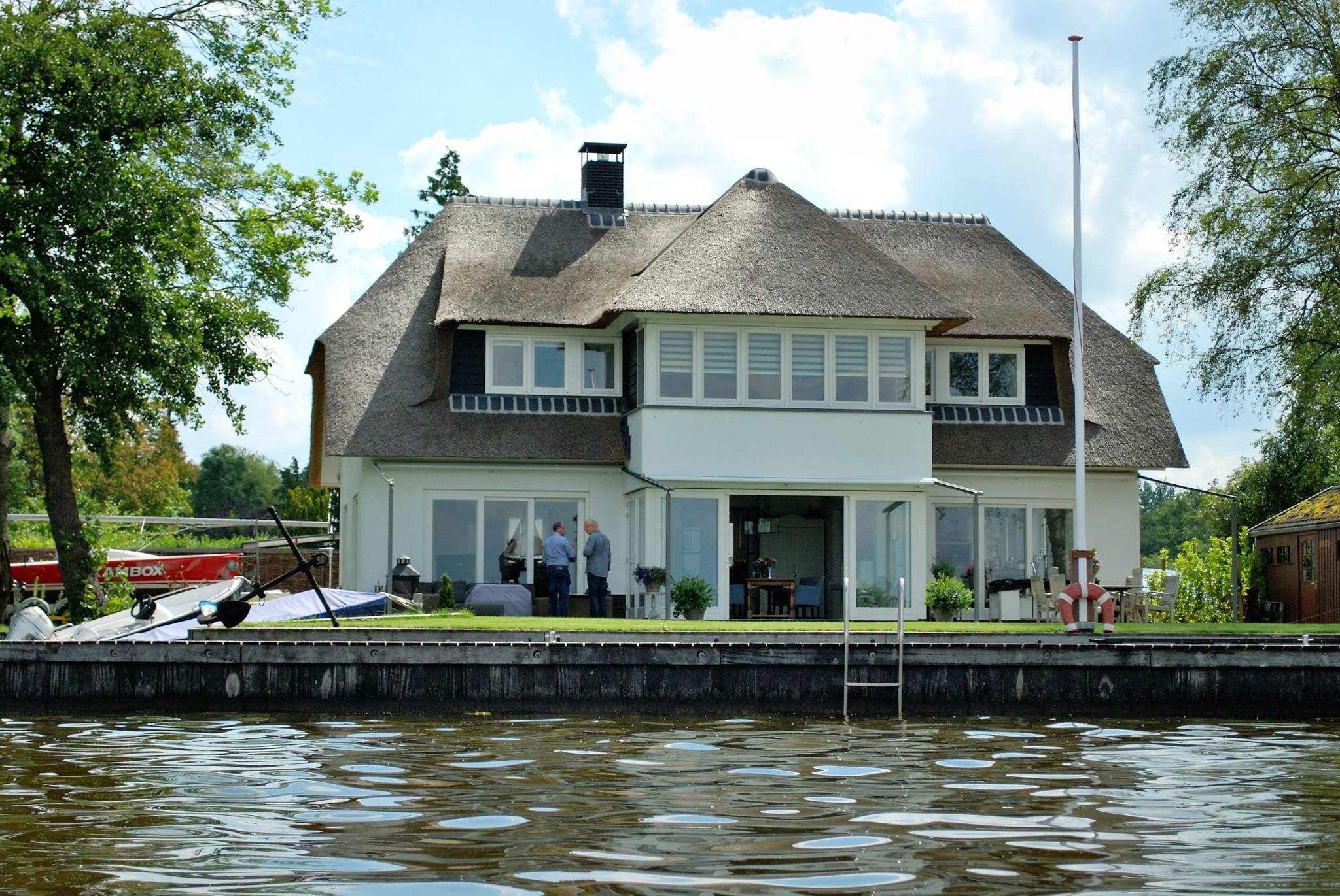 Foto: Wonennl Bouwbedrijf ter Reehorst villa aan het water 2