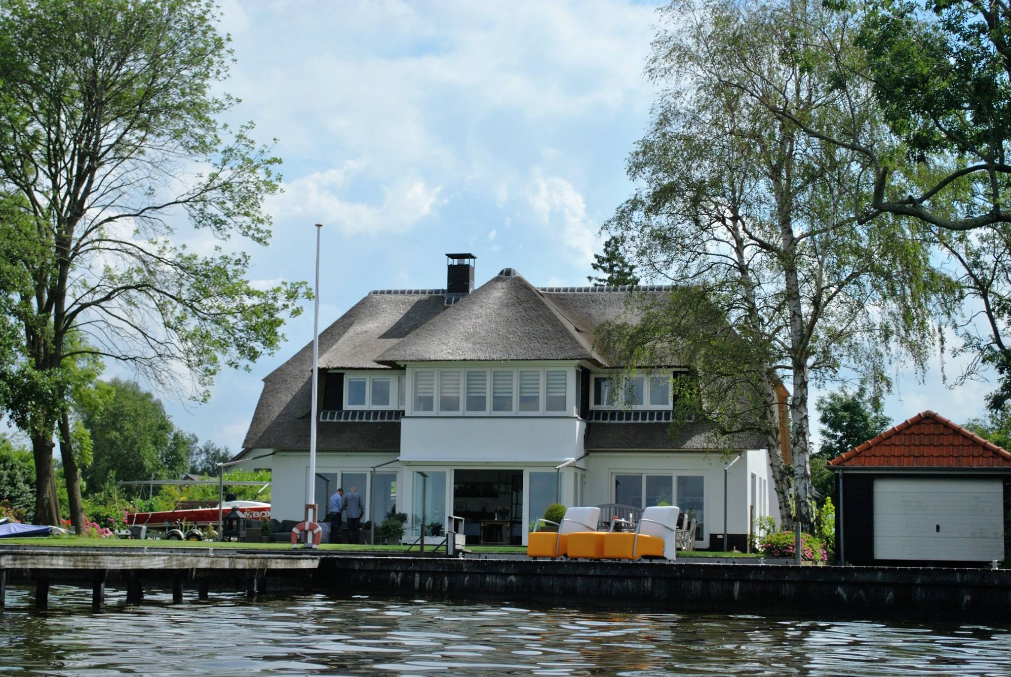 Foto: Wonennl Bouwbedrijf ter Reehorst villa aan het water