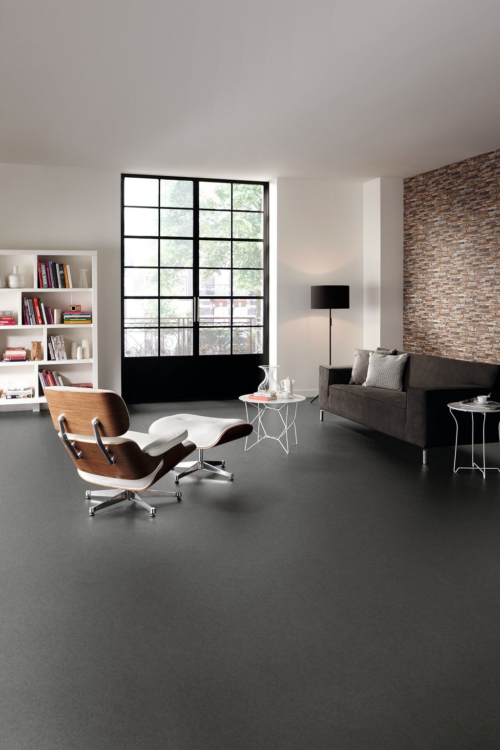 Foto: Wonennl Forbo Medium 5602 Portland mid neutral grey livingroom