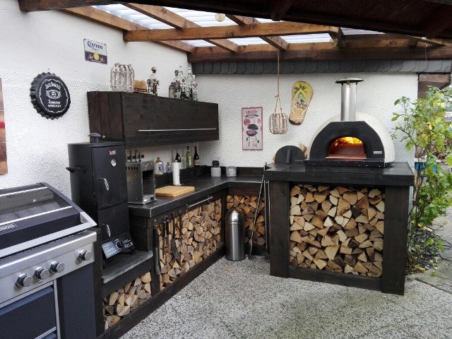 Foto: Amalfi AD70 pizza oven in buitenkeuken web 1