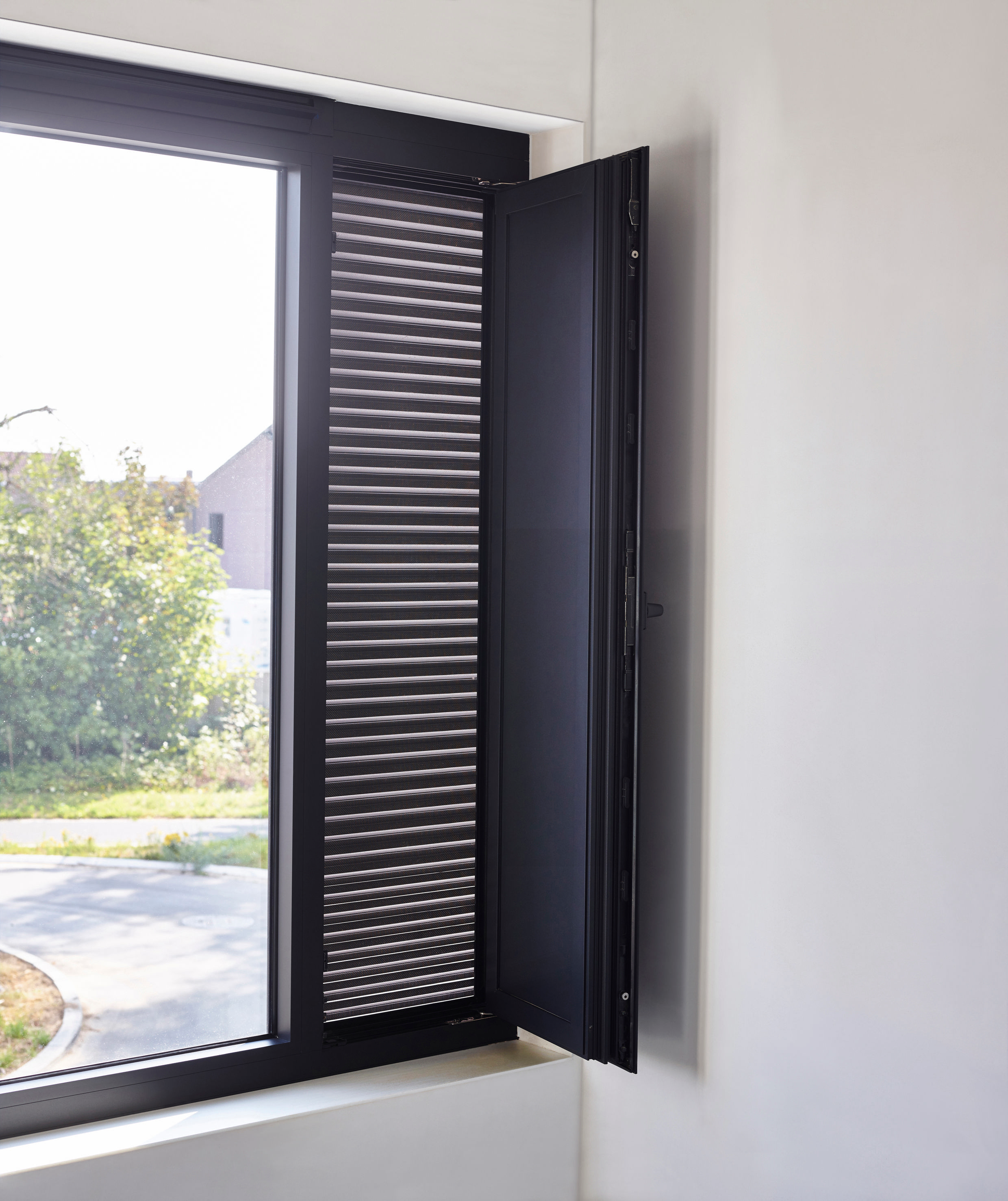 renson-zonwering-fixscreen-solar-huis-koel-zomer-afkoelen-screens-rooster-ventilatie