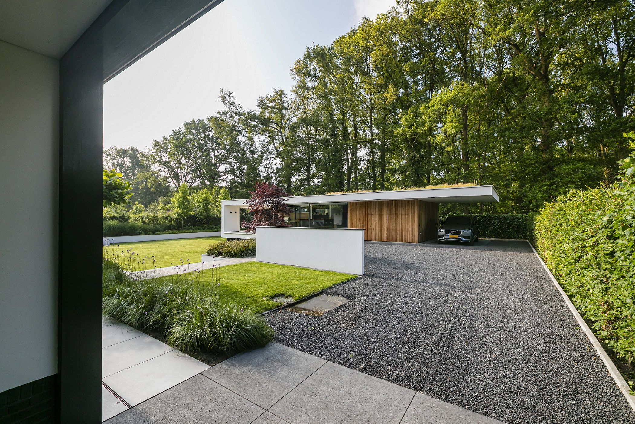 Foto: Villa bouwen   Luxe buitenverblijf met bar en garage   Lichtenberg Exclusieve Villabouw  1 