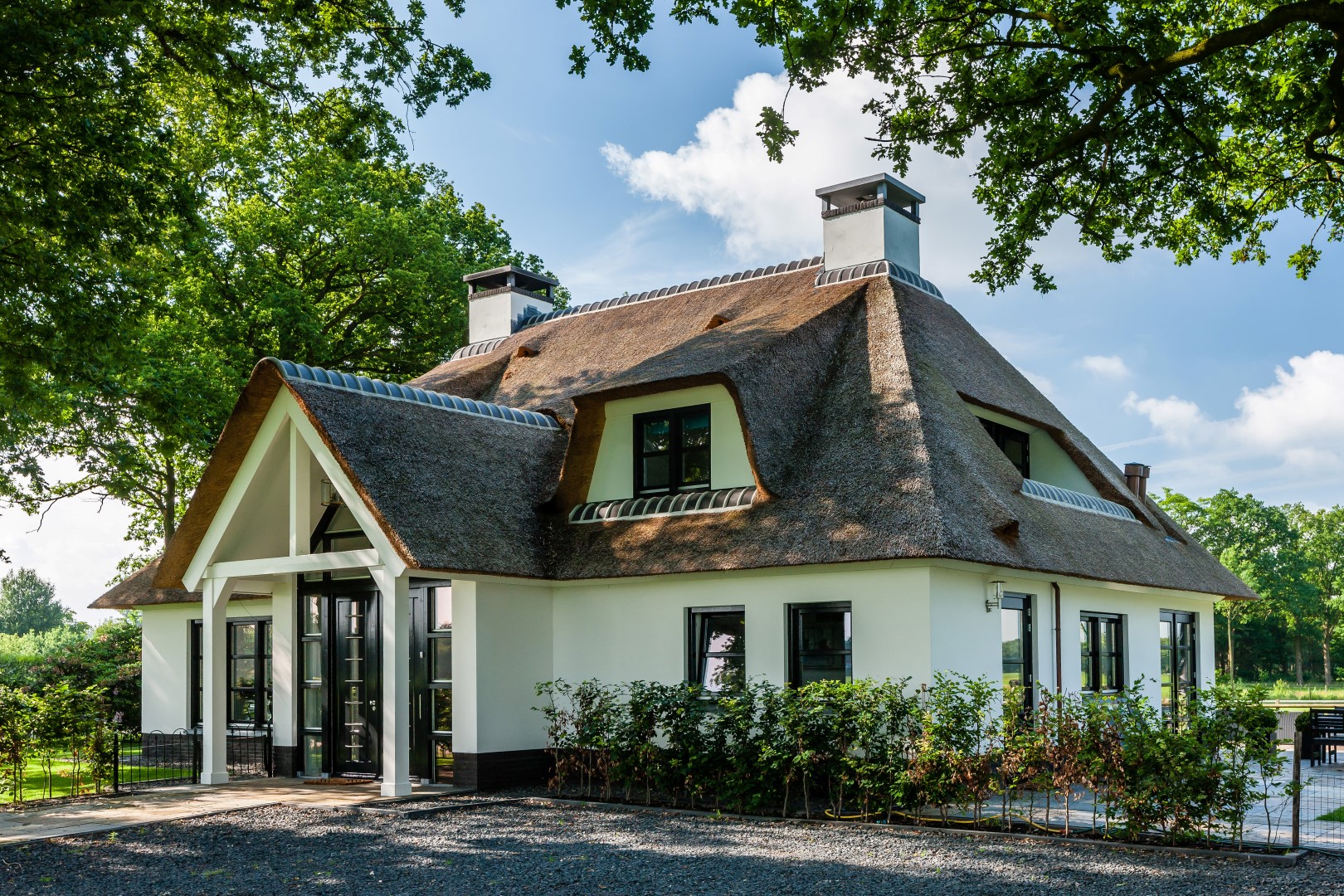 Foto: Villa bouwen   Rietgedekte villa te Laren   Lichtenberg Exclusieve Villabouw