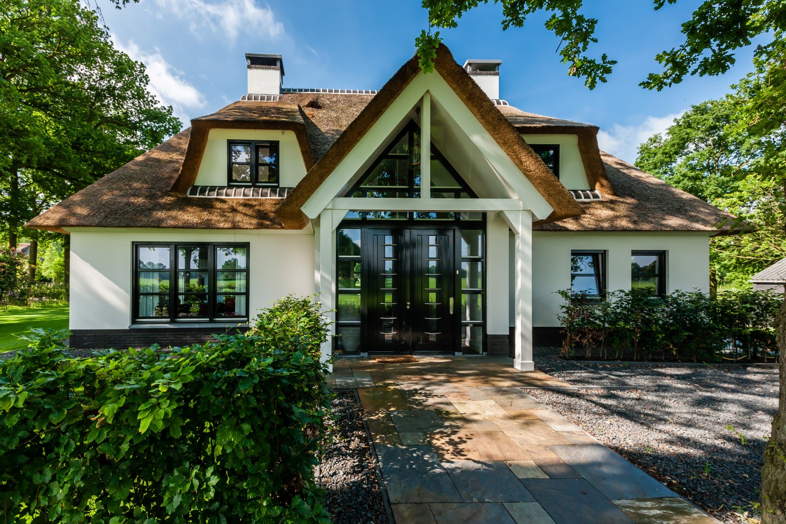 Foto: Villa bouwen   Wit gekeimde villa   Lichtenberg Exclusieve Villabouw