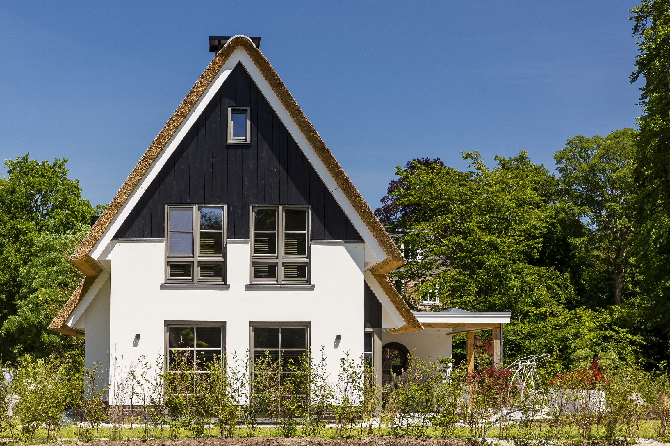 Foto: Villa bouwen   Rietgedekte villa te Doorn   Lichtenberg Exclusieve Villabouw  2 