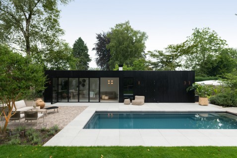 Foto : Modern zwart poolhouse