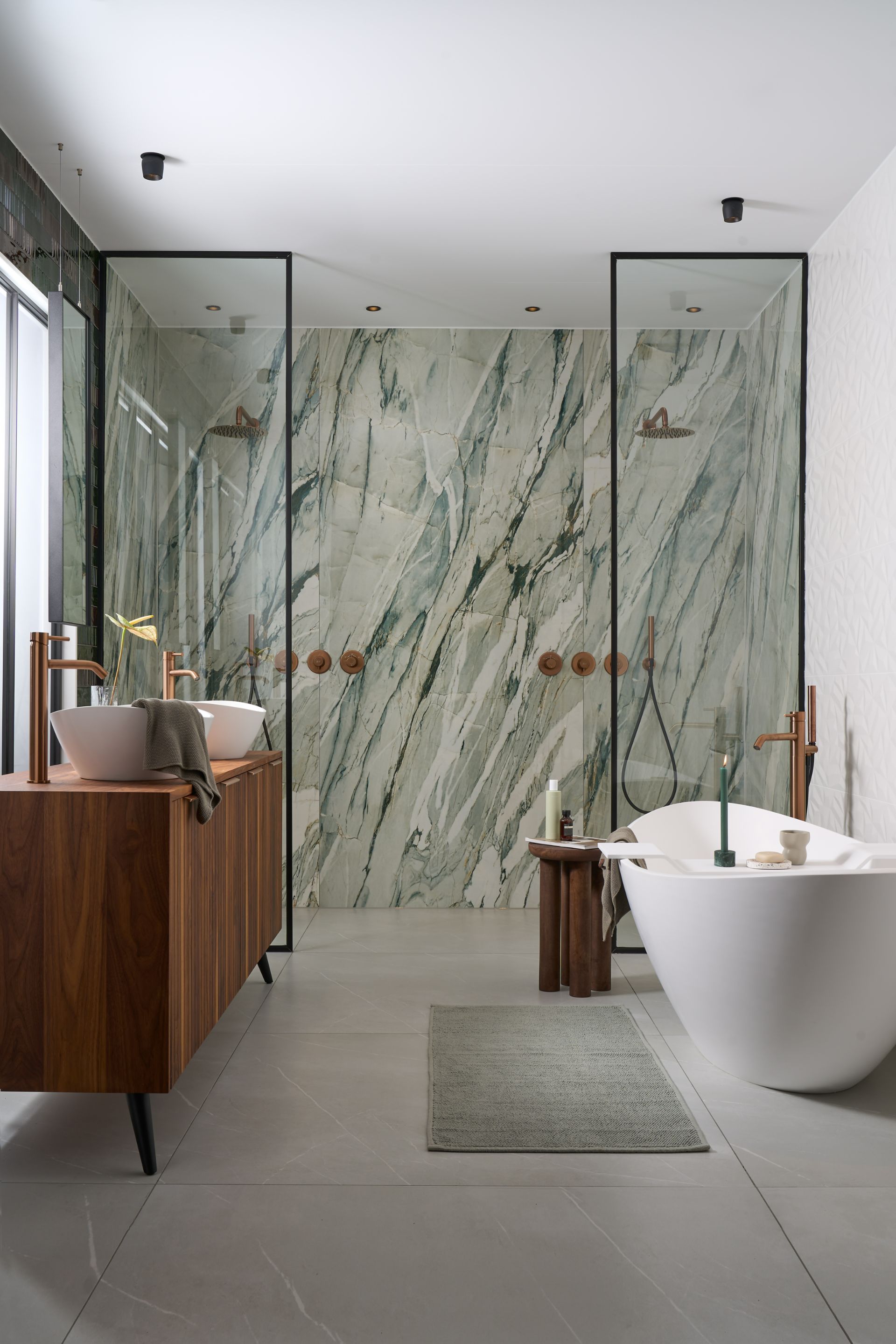 Foto: groene tegel showroom badkamer   eerste kamer badkamers   007