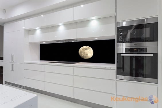 Foto: keuken achterwand volle maan
