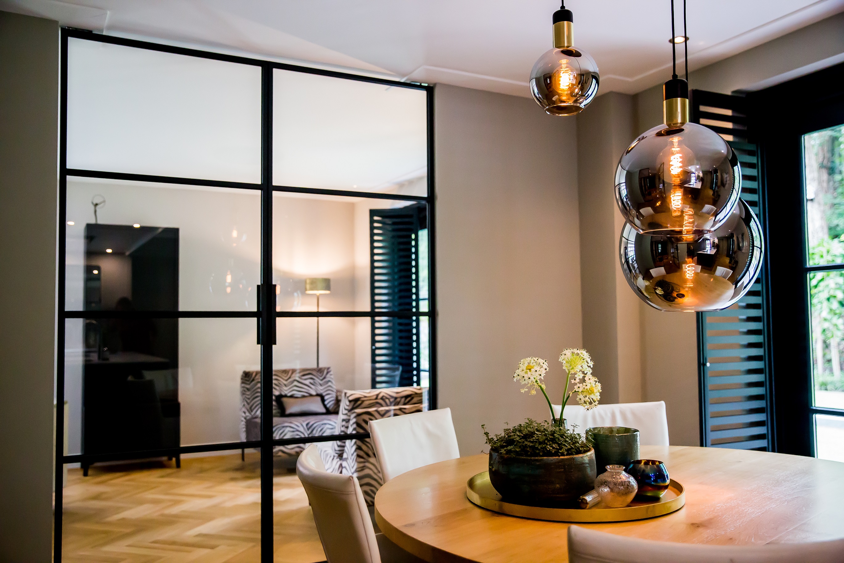 Foto: Huis bouwen   Rietgedekte villa Nachtpauwoog te Apeldoorn   Architectuurwonen  2 