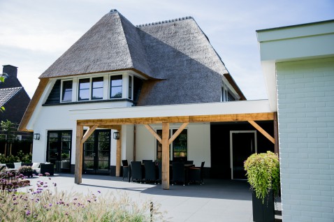 Foto : Villa Boswitje: natuurlijke elegantie in moderne vorm