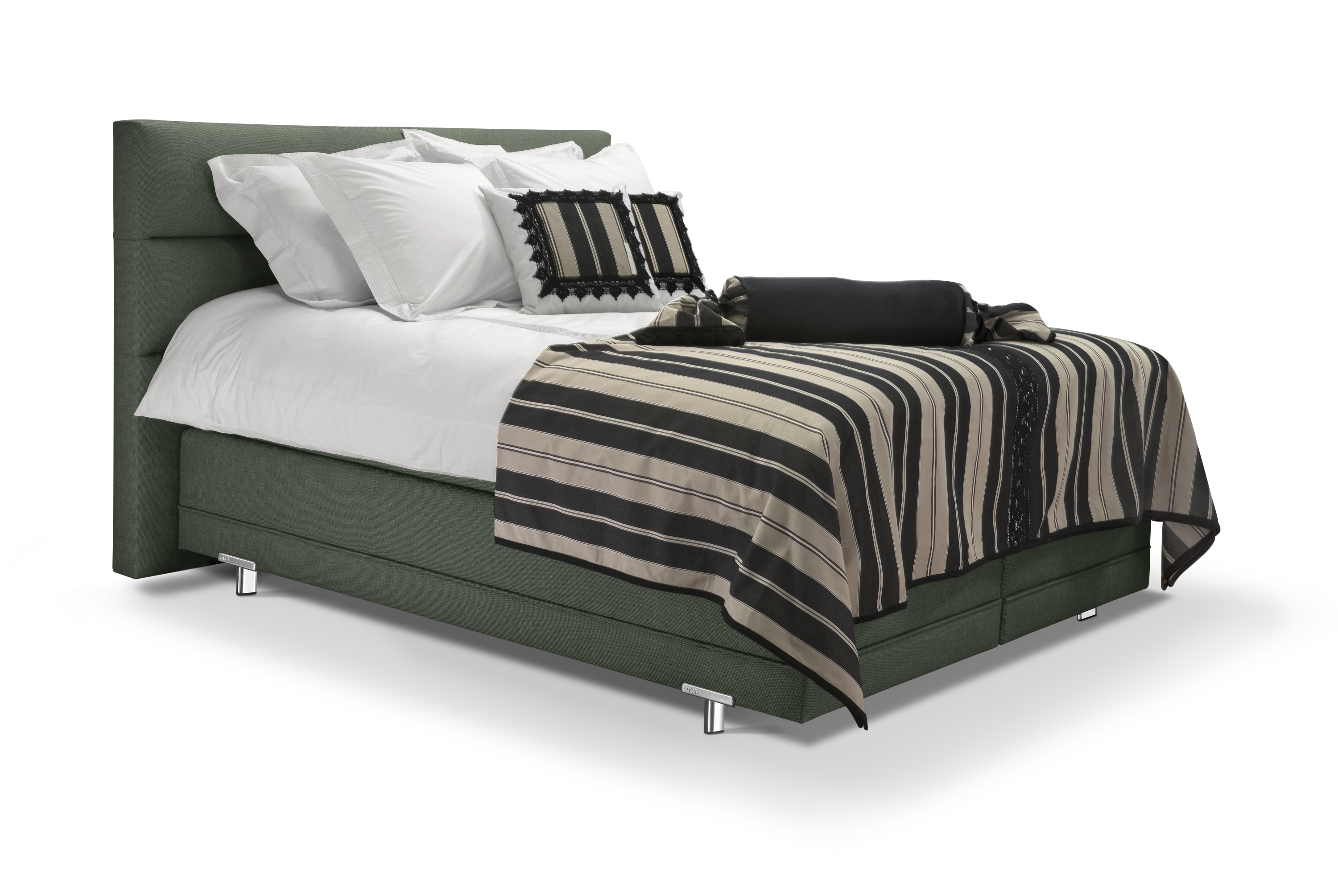 Foto: Boxspring Noflik met achterwand Stins aangekleed