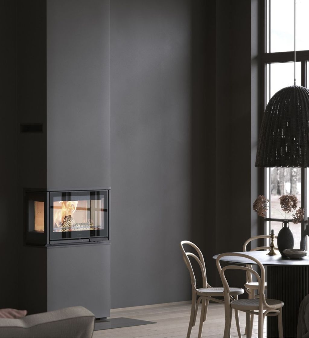 Foto : Contura i8G COSI Hoog: stijlvolle warmte met panoramisch vuurzicht