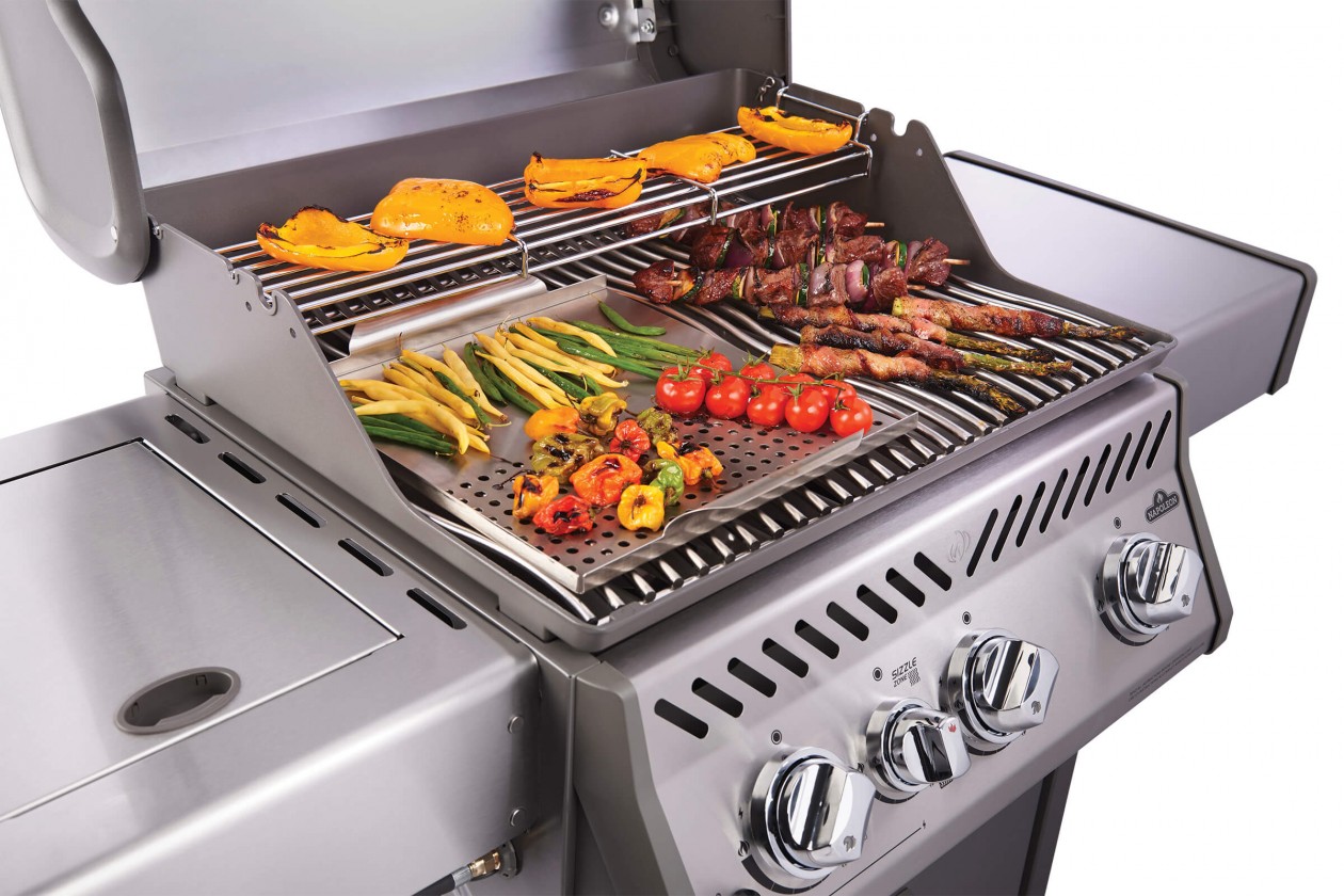 Foto: w3 R425SIB Rogue food on grill kl