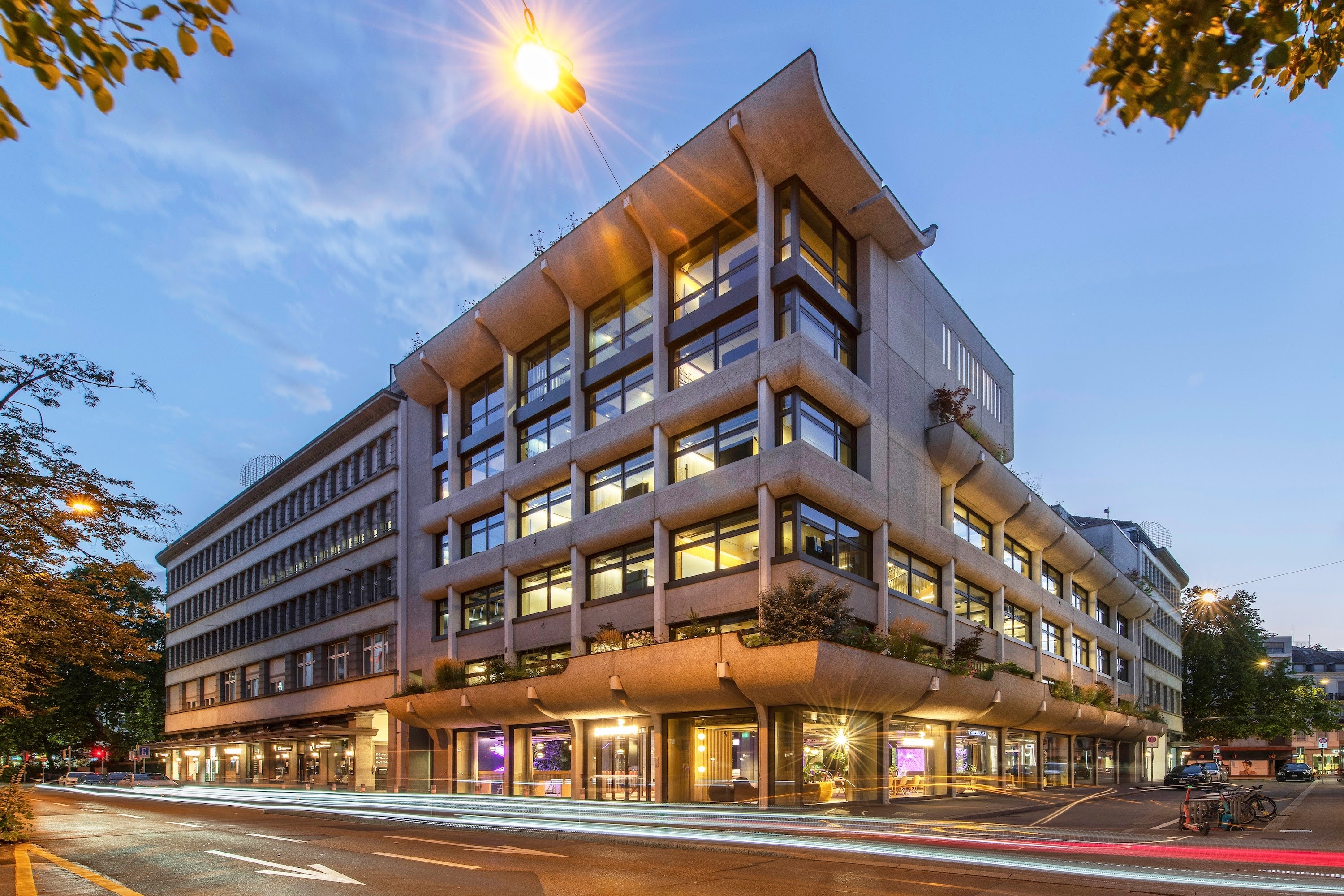 Foto: 4 Accenture Campus Zurich External Sihlstrasse Peter Wuermli  copy  Evolution Design