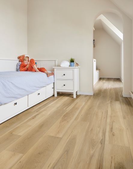 Foto: COREtec Essentials vloeren Ocala Walnut 54  50 LVRE 2054  Kinderkamer