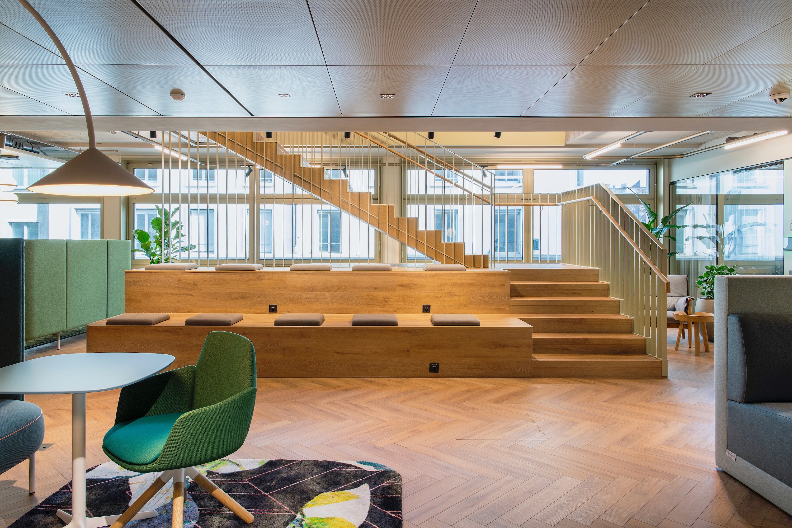 Foto : Evolution Design transformeert twee historische gebouwen in Zürich tot bekroonde bedrijfscampus