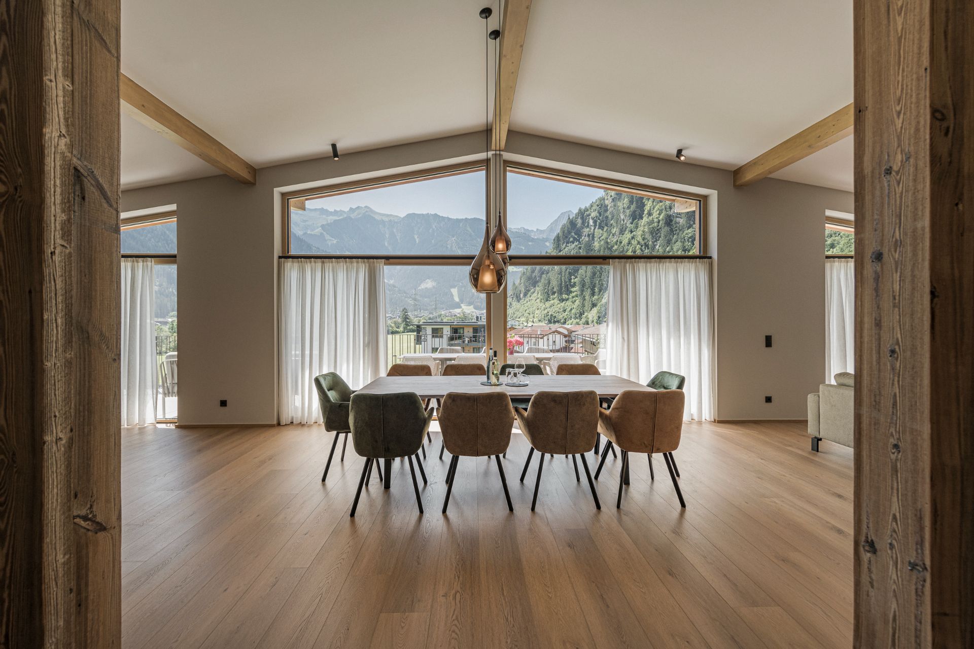 Foto : Een droomvakantie wacht: Schrofenblick Alpen Resort onthult indrukwekkende transformatie