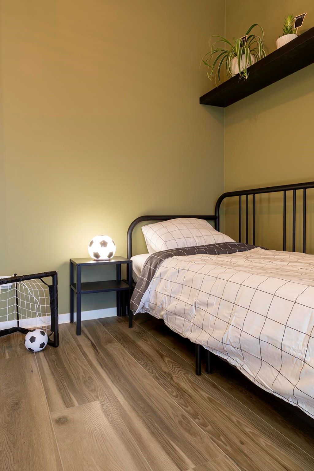 Foto: Wonennl COREtec Ocala walnut 50 LVRE 2087 heist op den berg 18