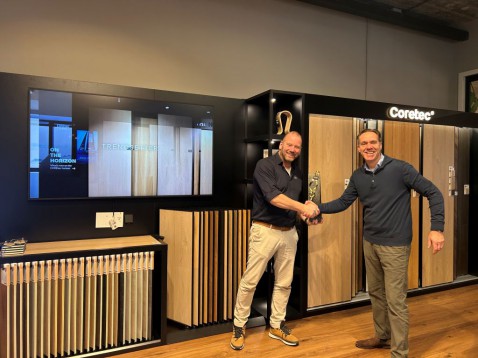 Foto : Coretec vloeren bij Aanhuis.nl Schagen: stabiel, stijlvol en perfect voor vloerverwarming