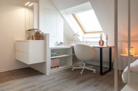 Foto : COREtec® vloer Naturals Acorn in een slaapkamer