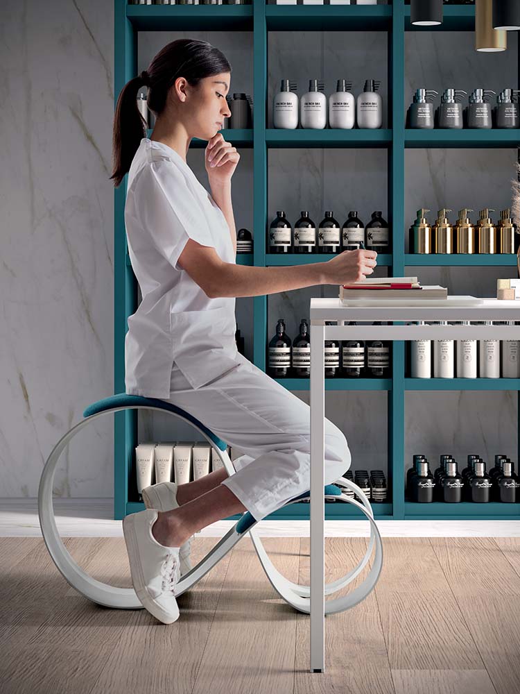 Foto: Moon kniestoel