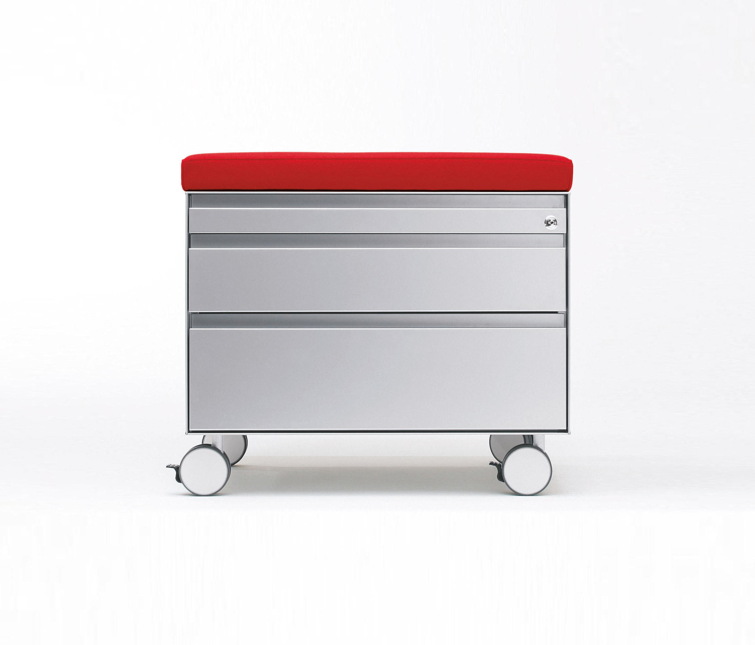 personal-storage-nice-ped-aluminium-kussen-rood.jpeg