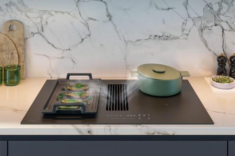 Foto : Novy Easy Matte Line: Inductiekookplaat met geïntegreerde afzuiging