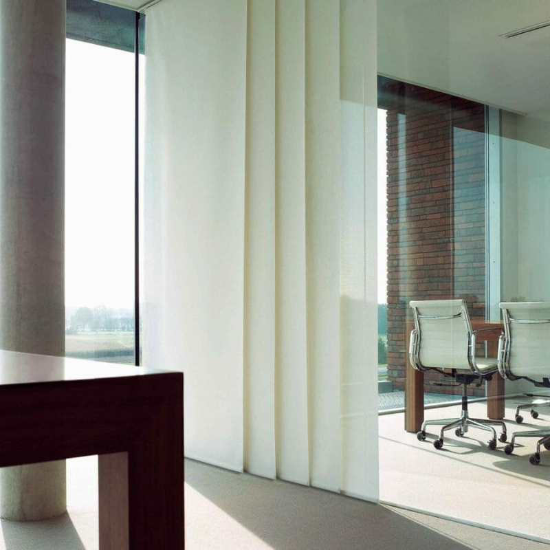 Foto: Gebruik stijlvolle raambekleding als kamerafscheiding  6 