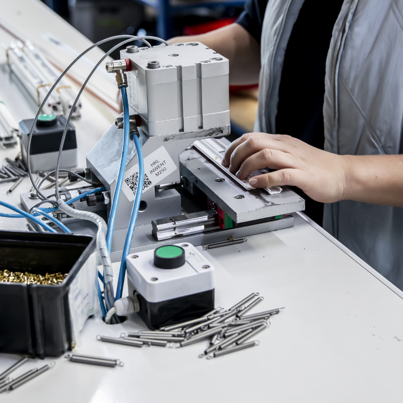 Foto: Raamdecoratie op maat  een ambachtelijk product