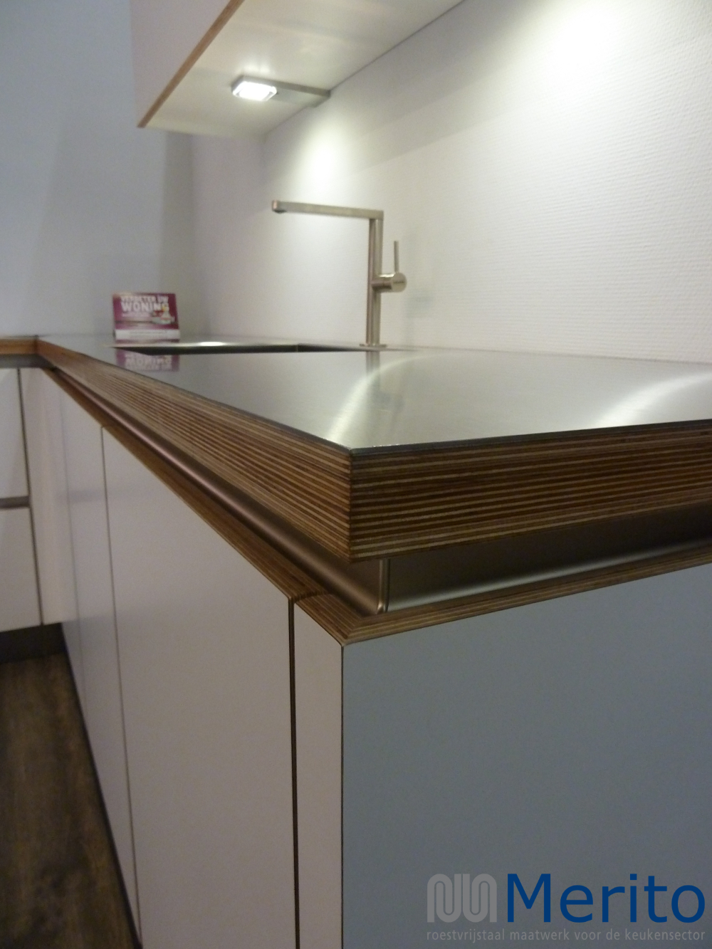 Foto: designkeuken RVS aanrechtblad Merito 7