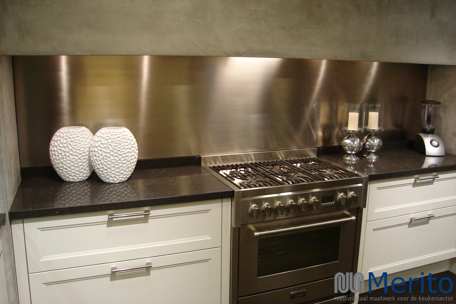 Foto: designkeuken RVS achterwand Merito 2