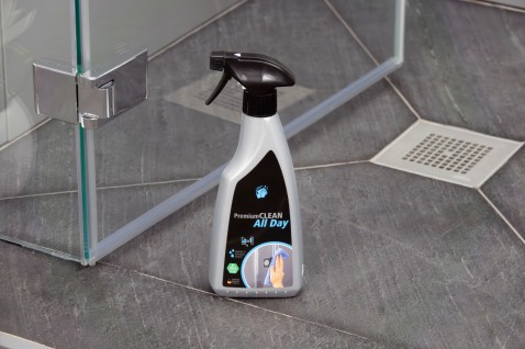 Foto : Fris & Stralend: de Kermi Sanitairreiniger 500?ml