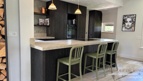 Foto : Greeploze, rustiek eiken keuken