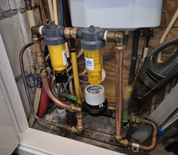 Foto : Kalkaanslag in de meterkast?