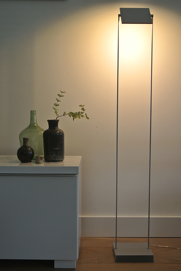 Foto: PIXEL sta grijze voet licht 