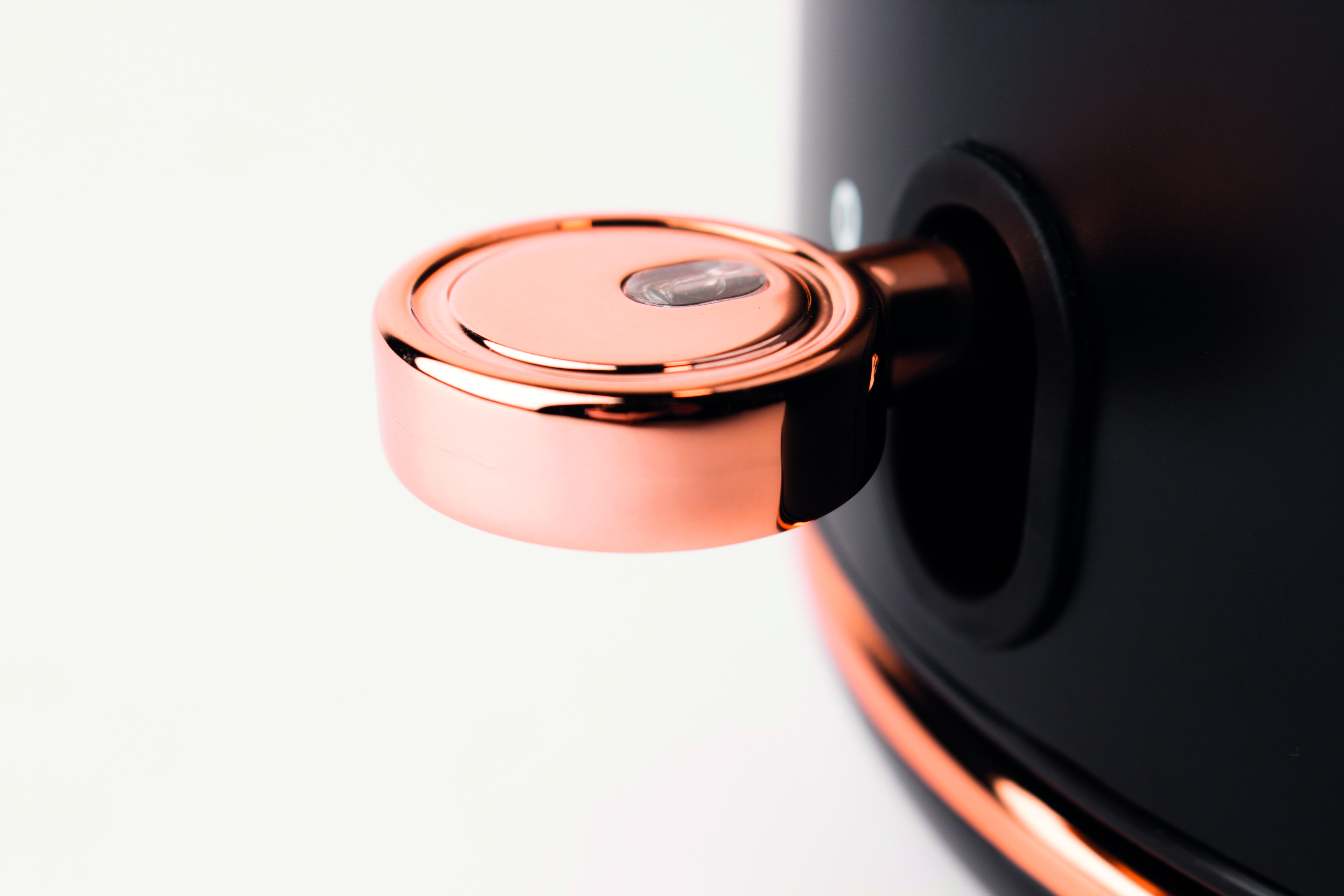 Foto: 209429  Heritage Kettle  Black   Copper    Switch  Detail  min