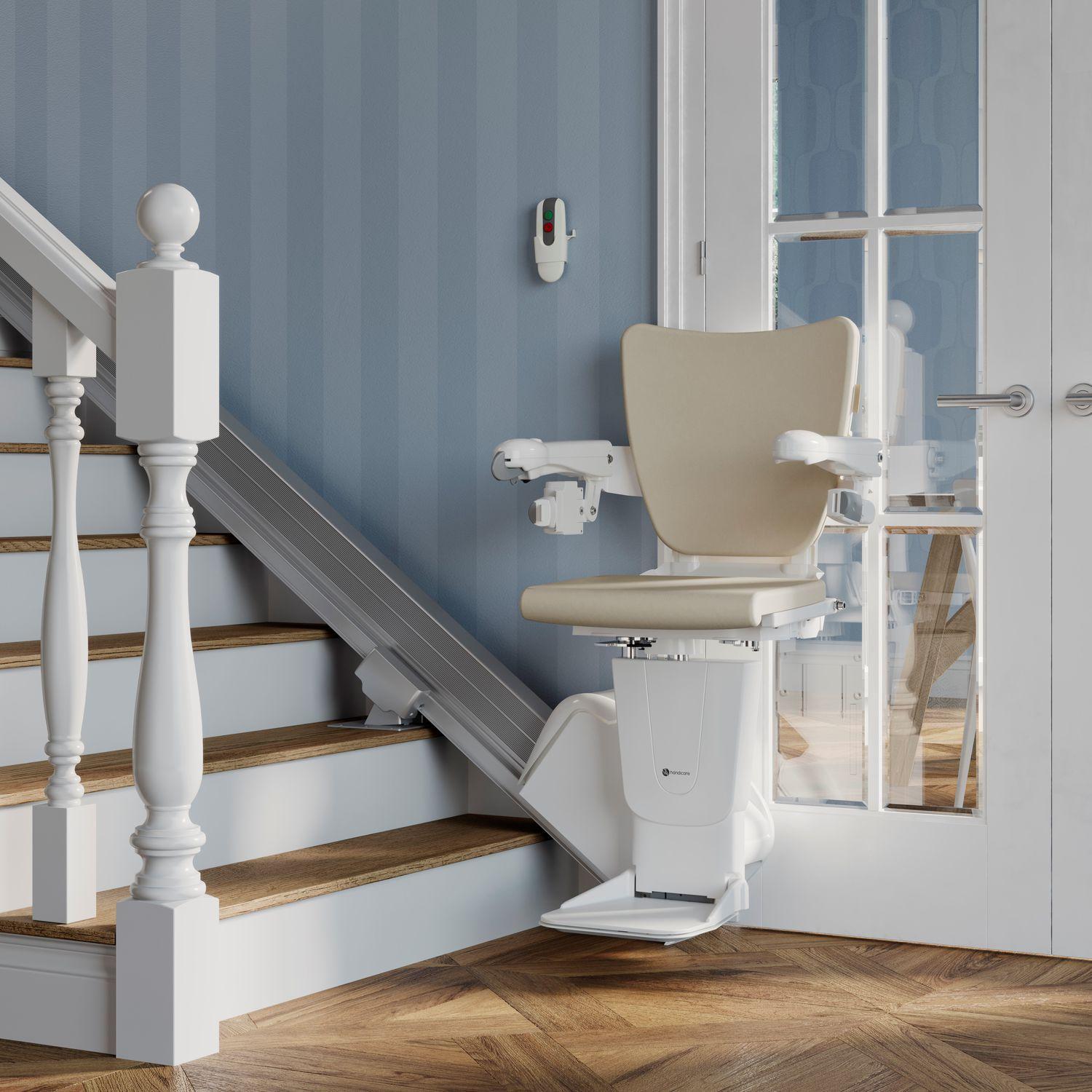Foto: onderhoud traplift wonen nl handicare