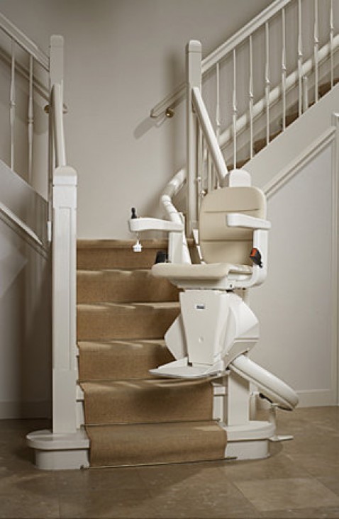 Foto : Welk trapliftmodel past het best bij u?